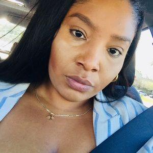 Meet your Posher, Brittney